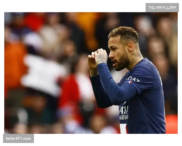 桑托斯年轻前锋崭露头角 成球队保级关键人物